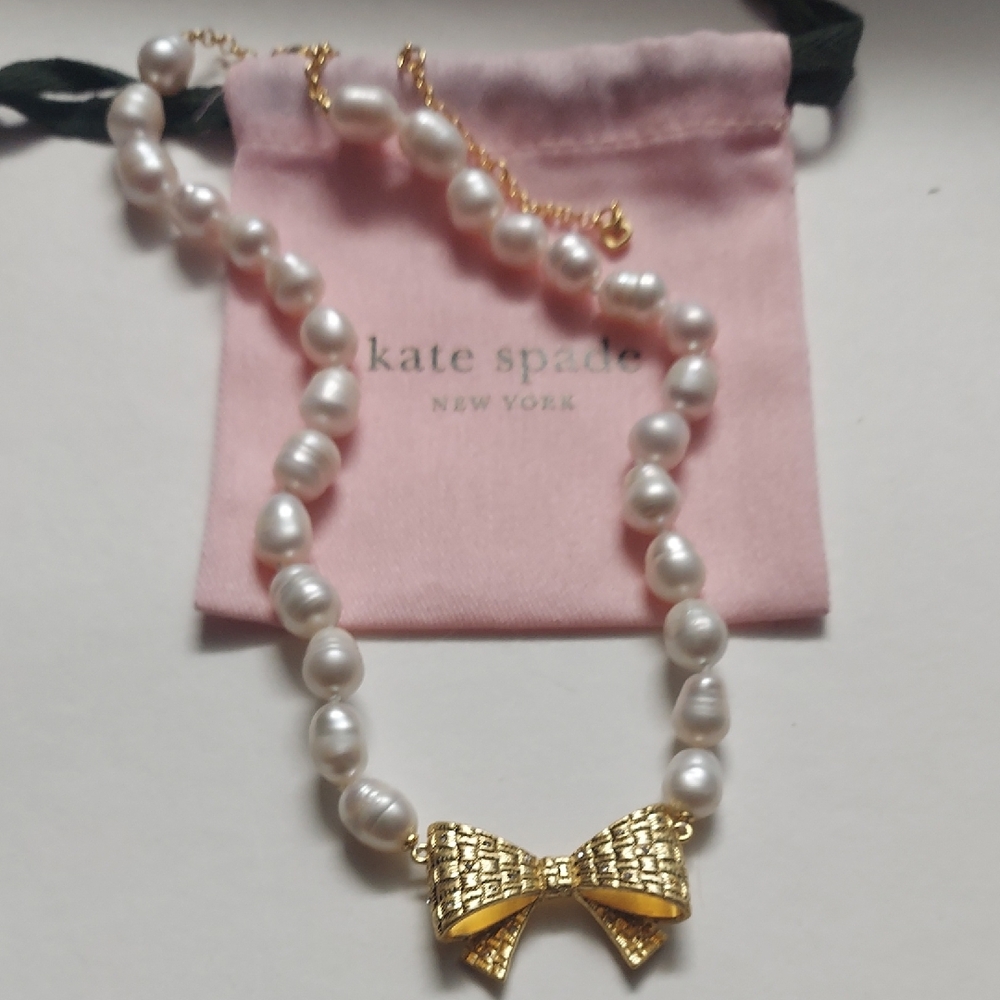 178 Kate Spade Wrapped in a Pearl Necklace Gold